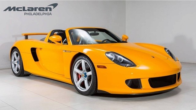 Porsche Carrera GT vàng độc nhất vô nhị đòi giá hơn 1 triệu USD