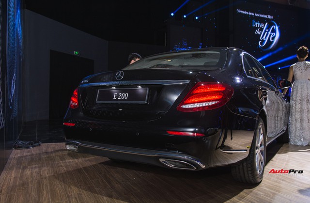 Xe Mercedes-Benz lần đầu tiên có thể dẫn đường bằng tiếng Việt - Ảnh 6.