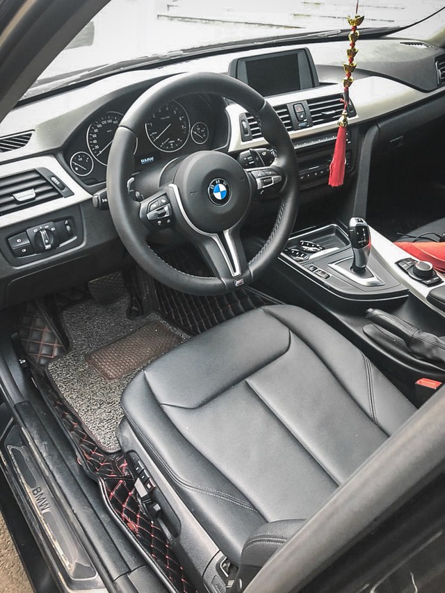 BMW 320i F30 độ kiểu M3 và lên vành hàng hiệu bán lại giá chưa đến 1 tỷ đồng - Ảnh 8.