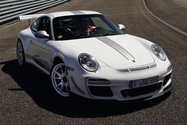 Tin tưởng giao siêu xe Porsche 911 GT3 cho người vận chuyển mà không kiểm tra bảo hiểm, chủ xe nhận cái kết đắng - Ảnh 1.