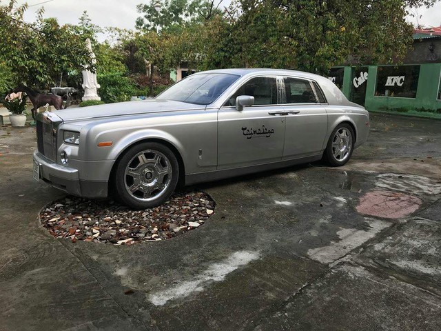 Rolls-Royce Phantom từng của đại gia Khải Silk rao bán 9 tỷ đồng trên sân gạch - Ảnh 2.