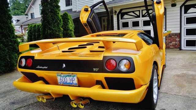 Lamborghini Diablo bị nhái như thật với giá sốc 1,4 tỷ đồng - Ảnh 2.