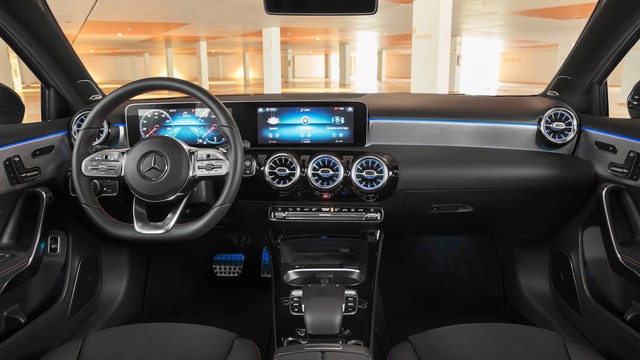 5 phút đọc 5 điểm cần biết nhất về Mercedes-Benz A-Class Sedan 2019 - Ảnh 3.