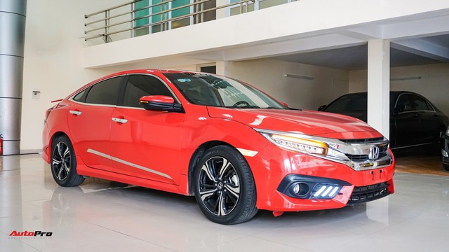 Độ ngoại thất, Honda Civic Turbo chạy 9.000 km bán lại ngang giá mua mới - Ảnh 18.