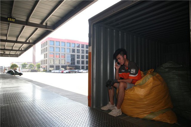 Đi ship hàng bằng xe BMW, dân mạng ngã ngửa khi biết anh chàng này từng tốt nghiệp thạc sĩ tại Mỹ - Ảnh 9. Đi ship hàng bằng xe BMW, dân mạng ngã ngửa khi biết anh chàng này từng tốt nghiệp thạc sĩ tại Mỹ - Ảnh 9.