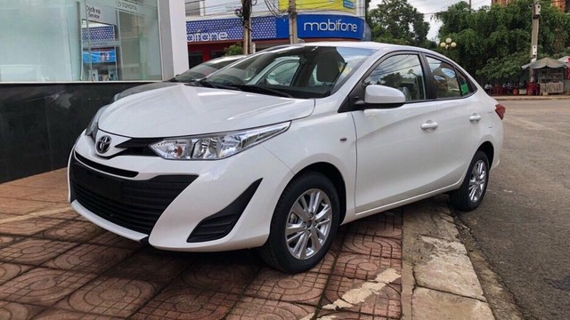 Chưa ra mắt, bộ đôi Toyota Vios và Yaris mới đã đổ về đại lý