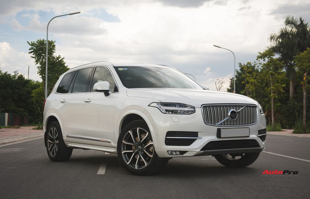 SUV an toàn nhất thế giới Volvo XC90 bán lại giá hơn 3 tỷ đồng tại Việt Nam - Ảnh 1.