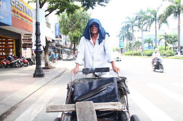 Chùm ảnh: Nắng nóng hoành hành, miền Trung điêu đứng - Ảnh 21. Chùm ảnh: Nắng nóng hoành hành, miền Trung điêu đứng - Ảnh 21.