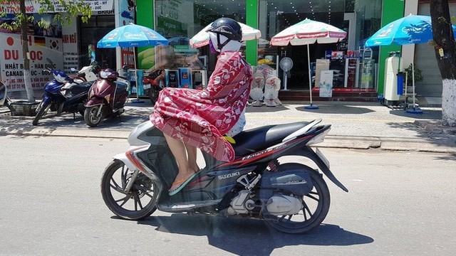 Chùm ảnh: Nắng nóng hoành hành, miền Trung điêu đứng