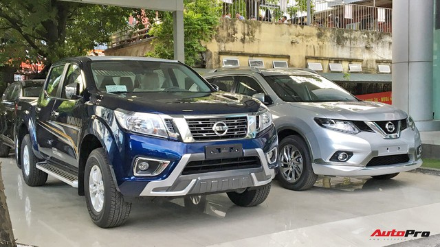 Vừa mở bán trở lại, Nissan Navara 2018 đã giảm giá để hút khách