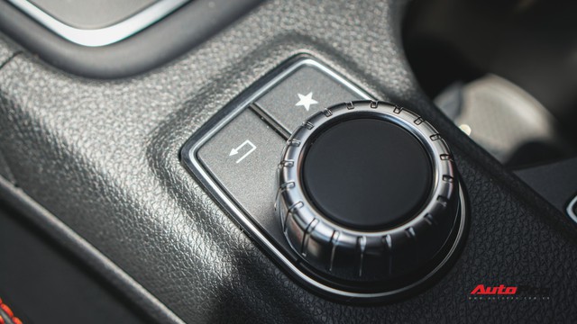 Mercedes-Benz GLA bị chủ cũ bỏ rơi sau chưa đầy 7.000 km - Ảnh 13. Mercedes-Benz GLA bị chủ cũ bỏ rơi sau chưa đầy 7.000 km - Ảnh 13.