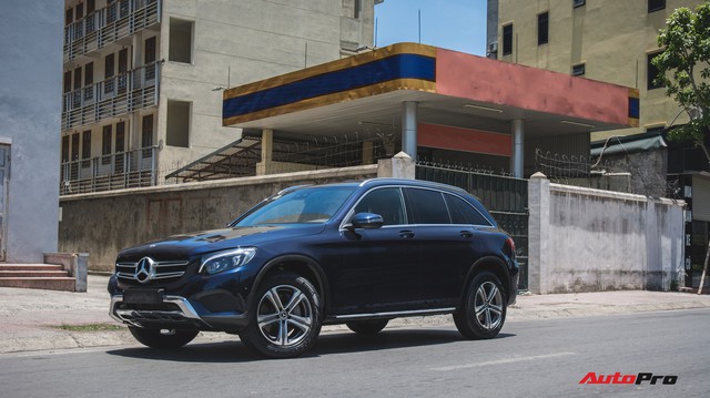 Thích trải nghiệm BMW X3, đại gia Hà Nội bán lại Mercedes-Benz GLC 250 ngay sau 1 vạn km đầu tiên