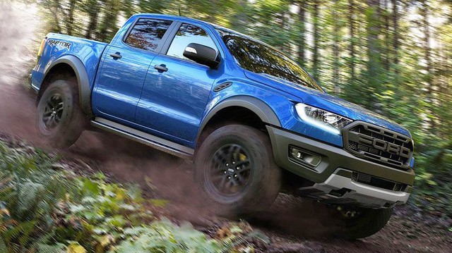 Ngang sức mạnh nhưng Ford Ranger Raptor vẫn có nhiều điểm vượt trội hơn bản Wildtrak 2018 cho khách Việt