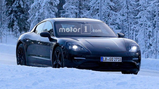 Porsche Taycan chinh phục Nurburgring, chuẩn bị cho ngày ra mắt đầu 2019