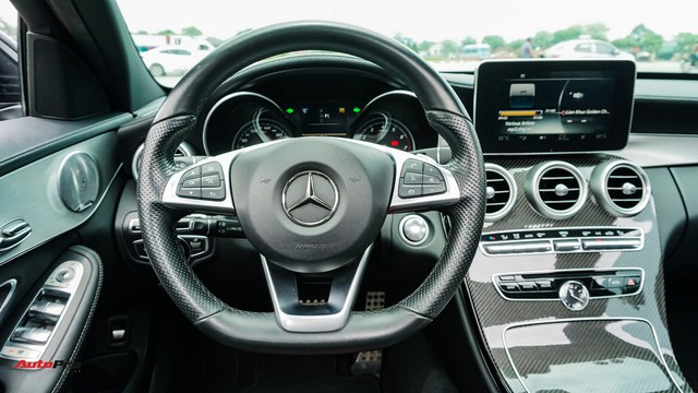 Mercedes-Benz C300 AMG có giá bao nhiêu sau hơn 2 vạn km? - Ảnh 11.