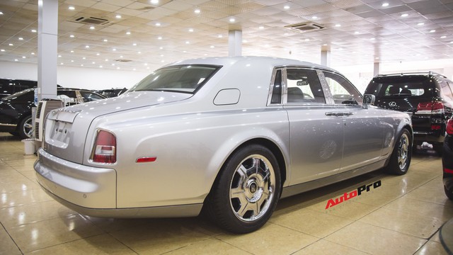 Soi chi tiết Rolls-Royce của Khải Silk đang rao bán 9 tỷ đồng