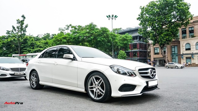 Mercedes-Benz E-Class có giá bao nhiêu sau 4 năm tuổi và gần 5 vạn km?