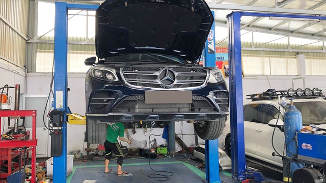 Vụ Mercedes-Benz GLC bị nước ngập vào cầu trước: Nguyên nhân và giải pháp khắc phục