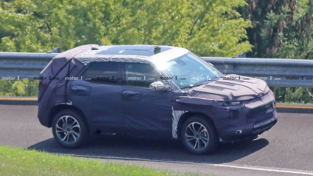 Chevrolet Trax 2020 lần đầu lộ diện - Phiên bản mini của Blazer - Ảnh 1.