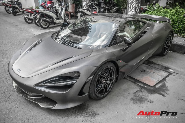 McLaren 720S màu xám lạ lẫm xuất hiện tại Sài Gòn - Ảnh 2. McLaren 720S màu xám lạ lẫm xuất hiện tại Sài Gòn - Ảnh 2.