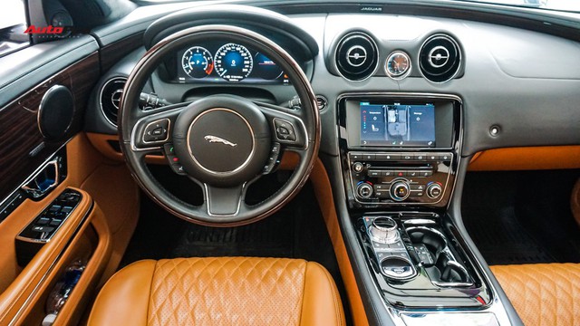 Báo gấm Jaguar XJL khấu hao 500 triệu đồng sau mỗi năm sử dụng - Ảnh 8.