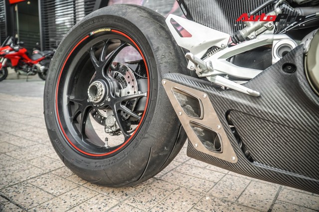 Chi tiết Ducati Panigale V4S được lên đời ống xả gần 200 triệu tại Sài Gòn - Ảnh 8.