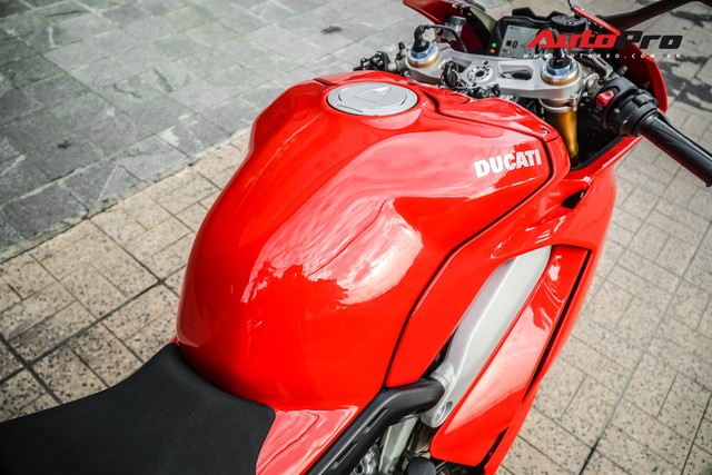 Chi tiết Ducati Panigale V4S được lên đời ống xả gần 200 triệu tại Sài Gòn - Ảnh 12.