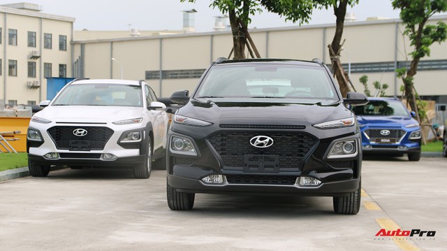 Hyundai Kona chính thức ra mắt, giá từ 615 triệu đồng