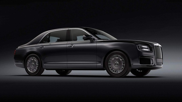 Hãng sản xuất ô tô cho Putin tung xe mới siêu sang như Rolls-Royce - Ảnh 1.