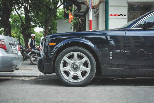Rolls-Royce Phantom Sapphire Edition độc nhất Việt Nam dạo phố. - Ảnh 7.