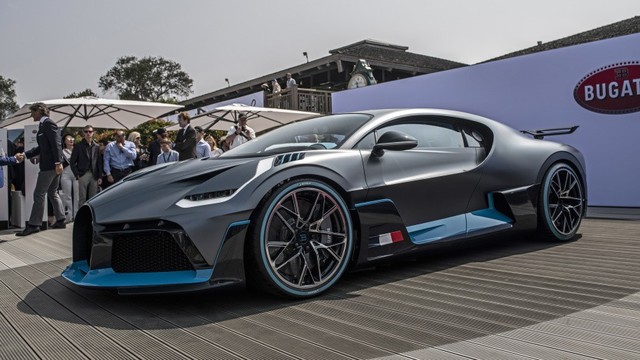 Siêu phẩm Bugatti Divo giá 6 triệu USD vừa ra mắt, 40 chiếc đã được đại gia mua sạch - Ảnh 1.