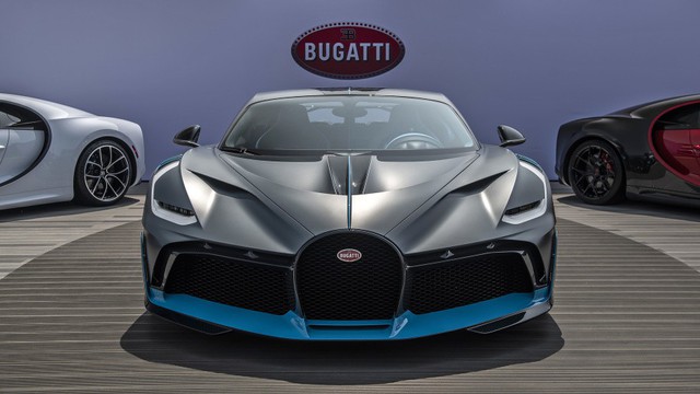 Siêu phẩm Bugatti Divo giá 6 triệu USD vừa ra mắt, 40 chiếc đã được đại gia mua sạch - Ảnh 2.