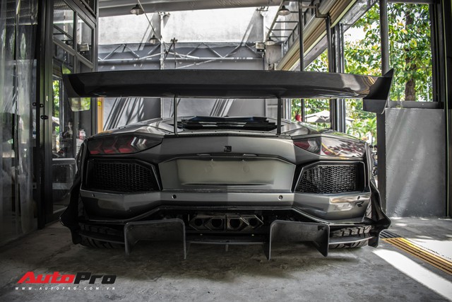 Lamborghini Aventador lên đời với bộ bodykit phiên bản giới hạn giá 3 tỷ từ Liberty Walk - Ảnh 18.