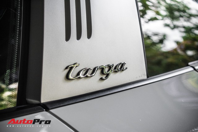 Porsche 911 Targa 4S độc đáo của đại gia Sài Gòn sở hữu cả Ferrari 488 GTB và Rolls-Royce Ghost - Ảnh 11.
