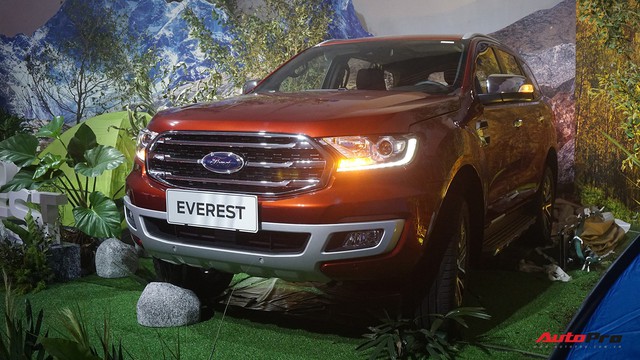 Ford Everest 2018 giá từ hơn 1,1 tỷ đồng, phả hơi nóng lên Toyota Fortuner - Ảnh 2.