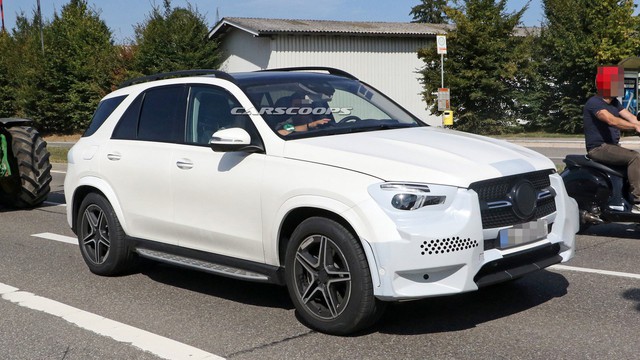 Ảnh hoàn thiện của Mercedes-Benz GLE 2019 ngay trước ngày ra mắt chính thức