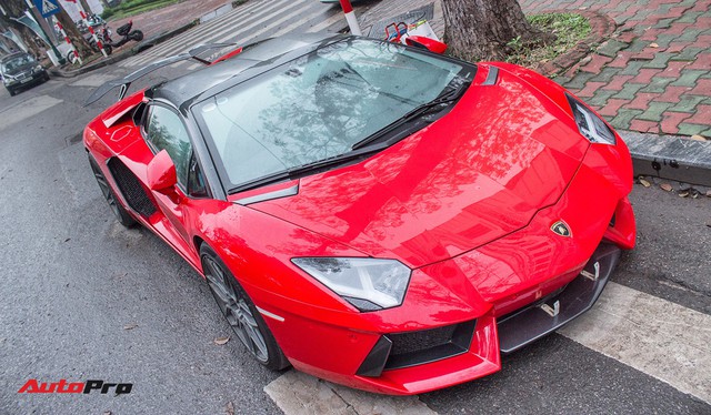 Lamborghini Aventador Roadster độ phong cách Tron Legacy chrome chói chang tại Hà Nội - Ảnh 6.