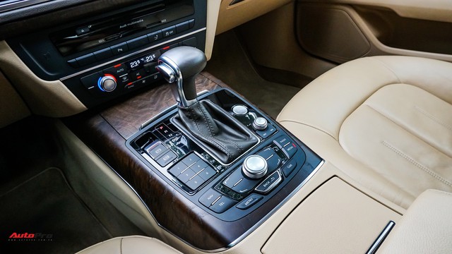 Audi A7 Sportback 7 năm tuổi bán lại 1,5 tỷ đồng tại Hà Nội - Ảnh 12.