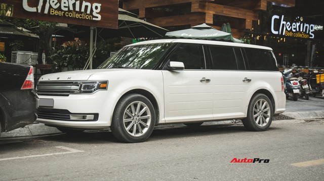 Ford Flex - Xe gia đình cỡ lớn giá trên 2 tỷ đồng cho đại gia Việt thích hàng độc