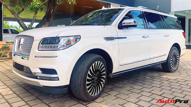Lincoln Navigator L Black Label 2018 đầu tiên Việt Nam đã về tay dân chơi Quảng Ngãi