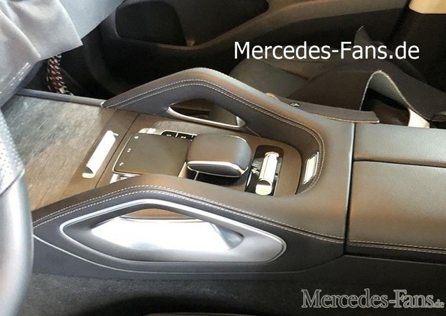 Lộ hình ảnh mới nhất, rõ ràng nhất của nội thất Mercedes-Benz GLE 2019 sắp ra mắt - Ảnh 3.