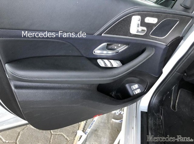 Lộ hình ảnh mới nhất, rõ ràng nhất của nội thất Mercedes-Benz GLE 2019 sắp ra mắt - Ảnh 4.