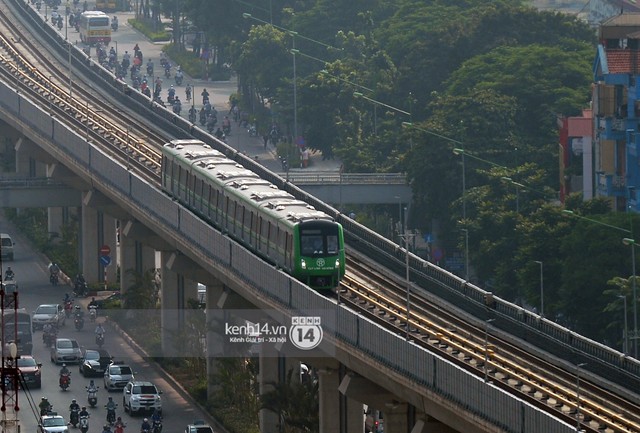 Chùm ảnh: Hành trình 15 phút đoàn tàu đường sắt trên cao lao vun vút từ ga Cát Linh tới Yên Nghĩa - Ảnh 15.