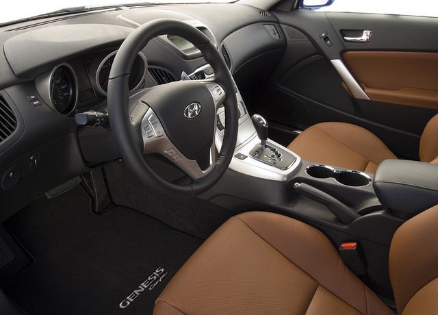 Hyundai Genesis 2011 độ kiểu Aston Martin rao bán ngang giá Elantra mới - Ảnh 4.