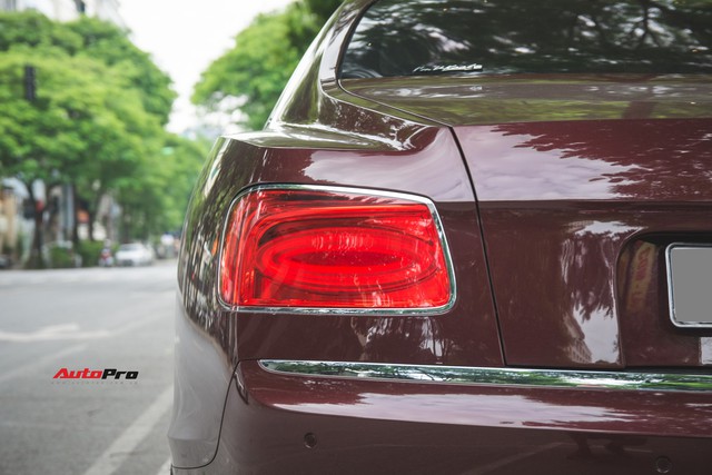 Bentley Continental Flying Spur màu lạ - Xe siêu sang cho đại gia Việt thích hàng độc - Ảnh 13.