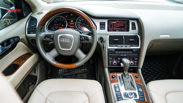 Qua thời đỉnh cao, Audi Q7 10 năm tuổi có giá dưới 700 triệu đồng - Ảnh 12. Qua thời đỉnh cao, Audi Q7 10 năm tuổi có giá dưới 700 triệu đồng - Ảnh 12.
