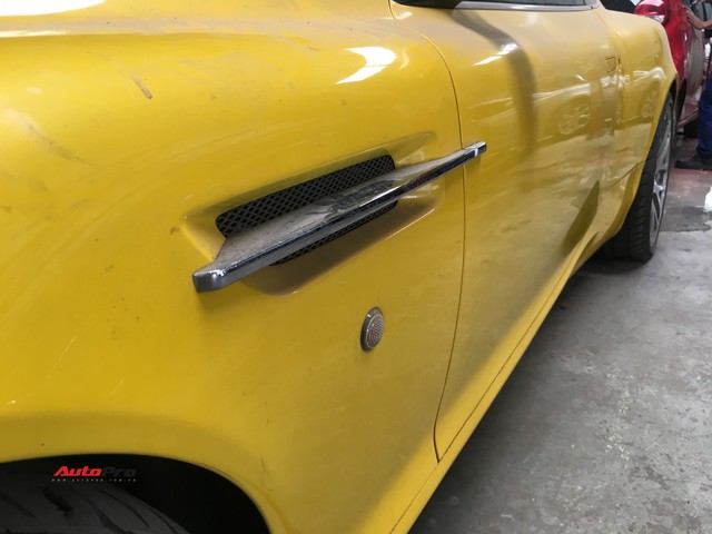 Aston Martin DB9 màu vàng độc nhất Việt Nam bị chủ nhân bỏ mặc, nằm phủ bụi tại garage - Ảnh 7.
