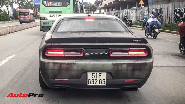 Hàng khủng Dodge Challenger SRT-8 Hellcat khoác áo rỉ sét của đại gia Sài Gòn - Ảnh 7.