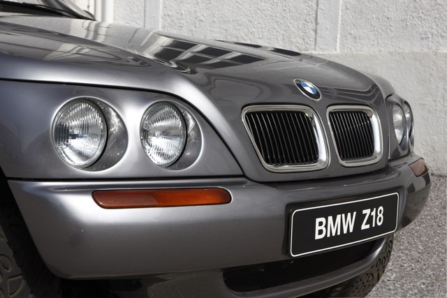 SUV mui trần đầu tiên BMW Z18: Cái kết của việc đi trước thời đại quá xa - Ảnh 1. SUV mui trần đầu tiên BMW Z18: Cái kết của việc đi trước thời đại quá xa - Ảnh 1.