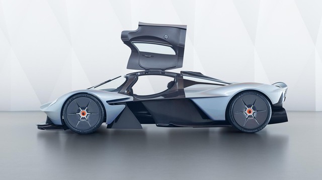 Aston Martin: Có sản xuất Valkyrie nhiều hơn gấp vài lần chúng tôi cũng bán hết
